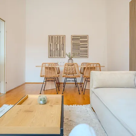 Hakuna Cozy-living Center - Free Parking Apartmán Štýrský Hradec