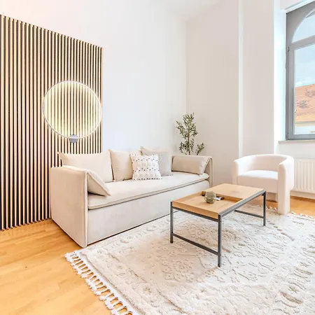 Hakuna Cozy-living Center - Free Parking Apartment *
