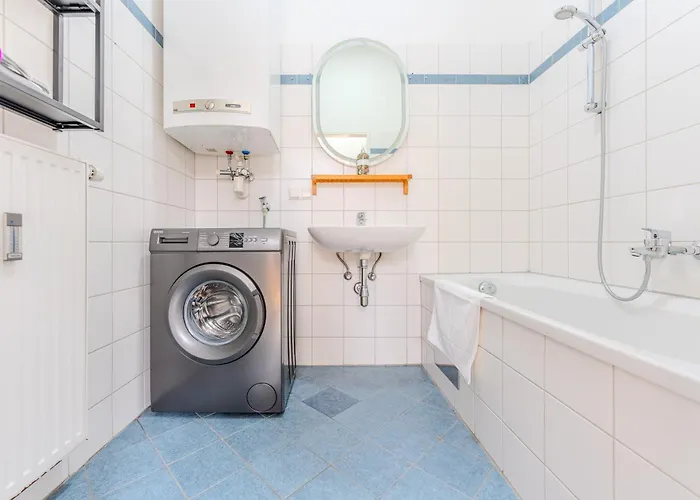 Hakuna Cozy-living Center - Free Parking Apartment